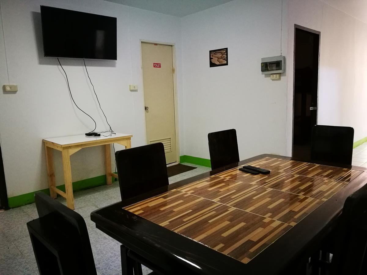 Stay With Jame Hostel Chiang Mai Buitenkant foto
